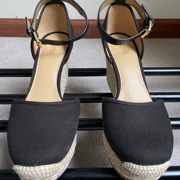 MICHAEL KORS Shoes - MICHAEL KORS Women Kendrick Wedge Espadrille Sandals - NEW NWOB